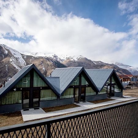 Kazbegi View Cottages ภายนอก รูปภาพ