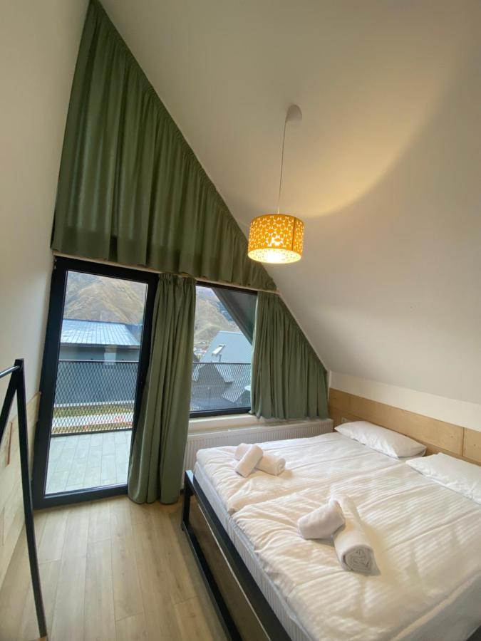 Kazbegi View Cottages ภายนอก รูปภาพ