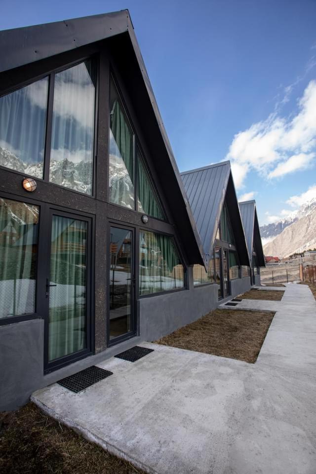 Kazbegi View Cottages ภายนอก รูปภาพ